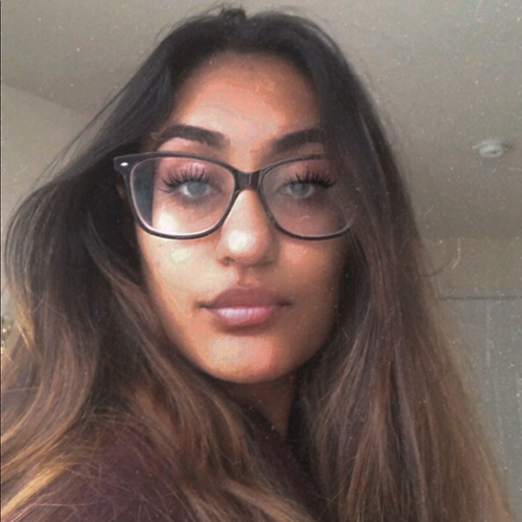 Meet your Posher, Bansari - Picture 1 of 1